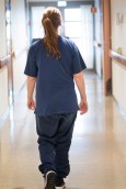 Offentlige helsetjenester og private bemanningsbyråer: Vikarbyrå ville tilby konkurrentens leder vikarjobb som sykepleier